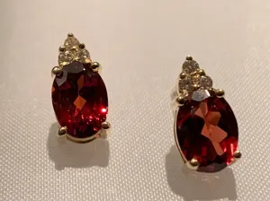 14K Yellow Gold Garnet and Diamond Earring