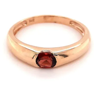 9ct Yellow Gold Garnet Ring