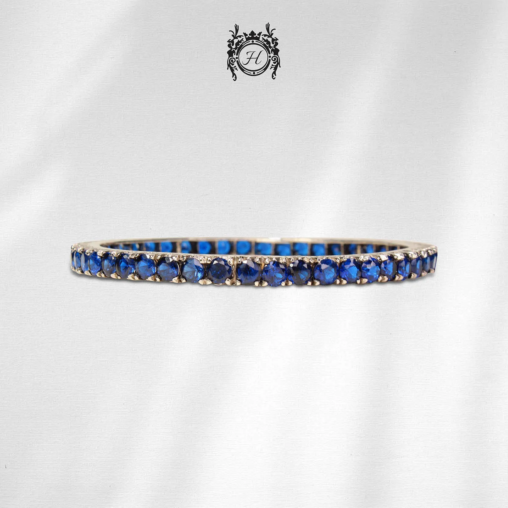 Bangle in Blue Onyx