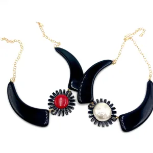 Black Daisy Collar Necklace