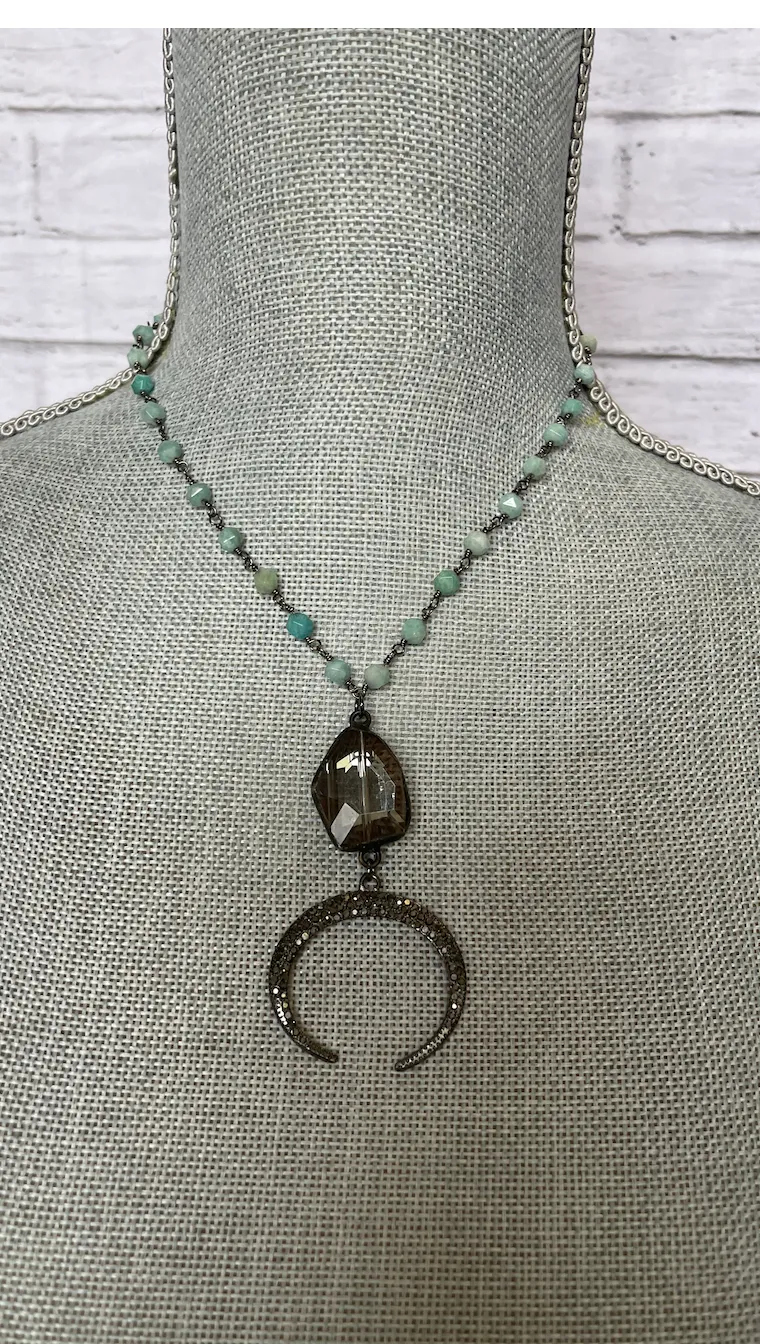 Faceted Ammonite Beaded Necklace With Double Horn Drop