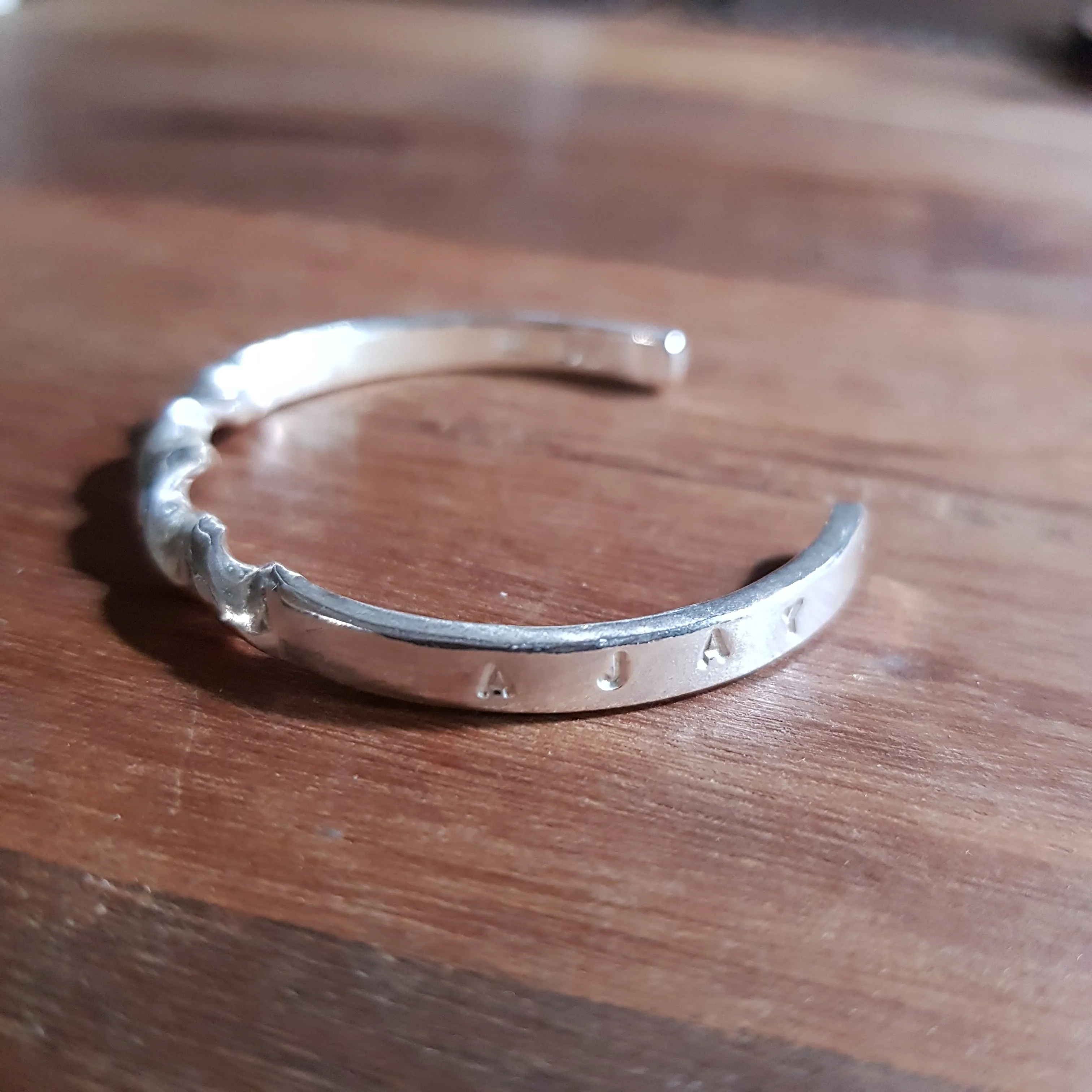 Twist baby Bangle