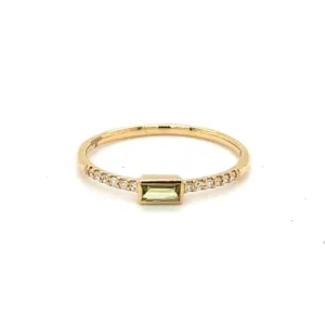 Yellow Gold Diamond & Peridot Ring